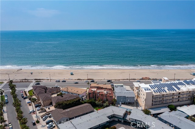 1724 Esplanade, Redondo Beach, California 90277, 3 Bedrooms Bedrooms, ,1 BathroomBathrooms,Residential,Sold,Esplanade,SB21185823