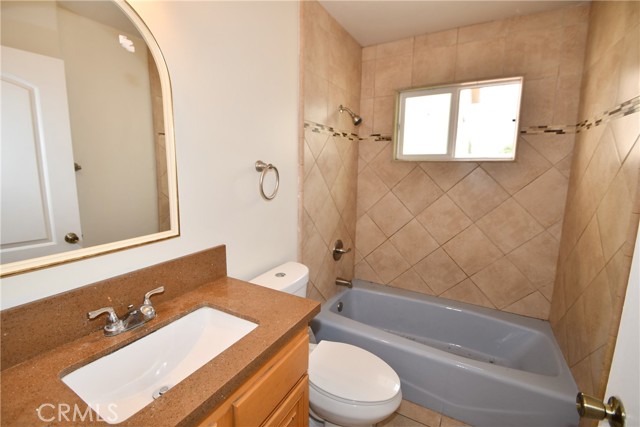 1062 252nd Street, Harbor City CA: https://media.crmls.org/medias/68f9f8a3-2110-449c-a35d-51dc62478b4d.jpg