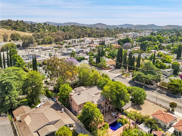 22349 Dolorosa Street, Woodland Hills CA: https://media.crmls.org/medias/68f9f901-9638-4e71-a4c6-d4f88d8e0782.jpg