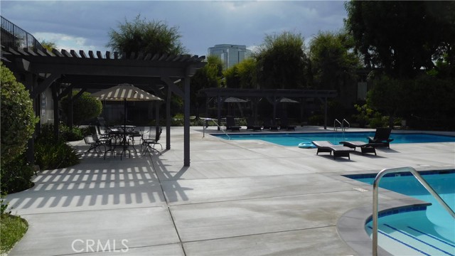 Detail Gallery Image 45 of 45 For 22030 Calvert St #3,  Woodland Hills,  CA 91367 - 2 Beds | 1 Baths