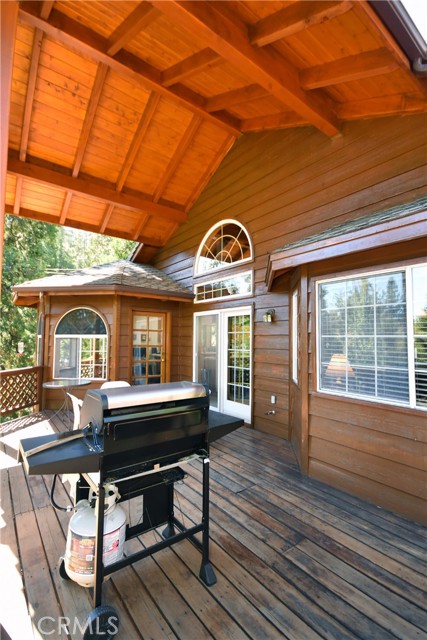 Detail Gallery Image 36 of 72 For 27547 W Shore Rd, Lake Arrowhead,  CA 92352 - 3 Beds | 3/1 Baths