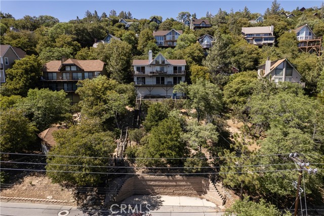 Detail Gallery Image 17 of 17 For 1245 Yosemite Dr, Lake Arrowhead,  CA 92352 - 3 Beds | 2 Baths