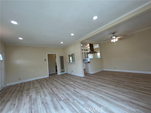 13407 Holly Street, Trona CA: https://media.crmls.org/medias/68fc4267-1f43-4e96-a6b5-b4f7e5f998b8.jpg