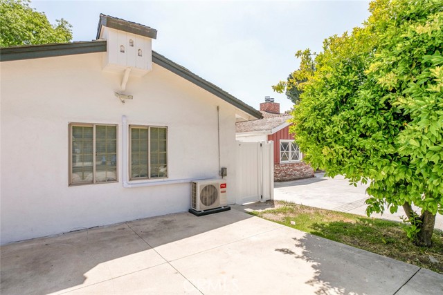 Detail Gallery Image 15 of 17 For 17648 Raymer St, Northridge,  CA 91325 - 1 Beds | 1/1 Baths