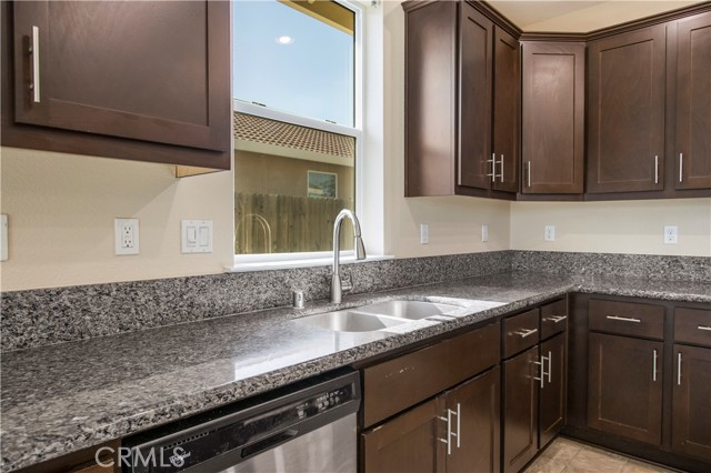 Detail Gallery Image 8 of 32 For 4907 Durant Way, Merced,  CA 95348 - 3 Beds | 2 Baths