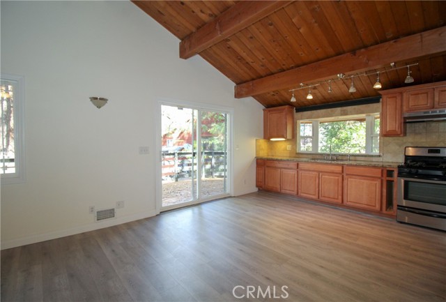 Detail Gallery Image 9 of 23 For 2308 Blue Jay Ln, Arrowbear,  CA 92382 - 3 Beds | 1 Baths