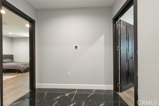 17800 Raymer Street, Sherwood Forest CA: https://media.crmls.org/medias/68fd5892-2a71-48f7-98f2-f9f1f54def2a.jpg