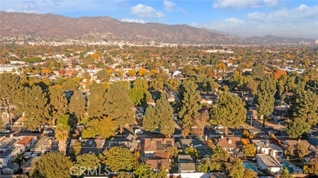 Detail Gallery Image 7 of 53 For 749 N Niagara St, Burbank,  CA 91505 - 3 Beds | 2/1 Baths