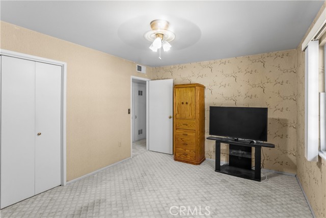Detail Gallery Image 7 of 20 For 504 Pebble Beach Dr, Bakersfield,  CA 93309 - 2 Beds | 1 Baths