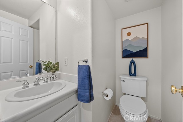 Detail Gallery Image 16 of 40 For 23449 Abbey Glen Pl, Valencia,  CA 91354 - 2 Beds | 2/1 Baths