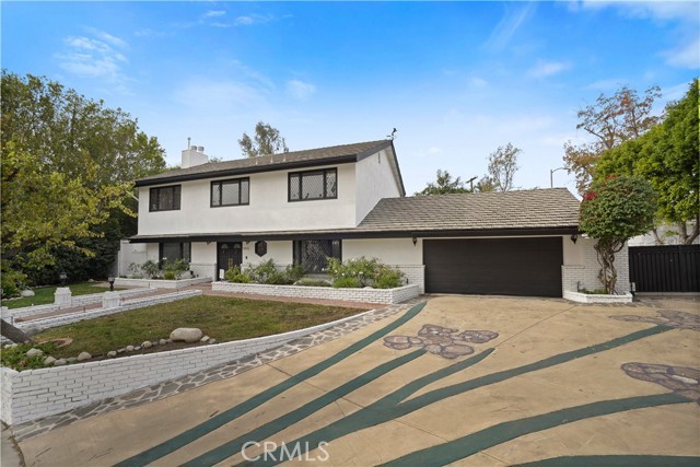 Detail Gallery Image 4 of 49 For 9853 Wish Ave, Northridge,  CA 91325 - 5 Beds | 2/1 Baths