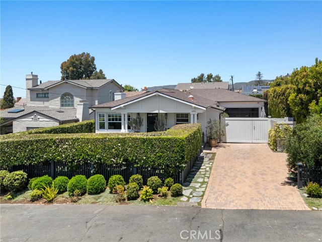 620 Brooks Street, Laguna Beach CA: https://media.crmls.org/medias/68ffb688-a397-424c-be76-a150bfe0895a.jpg