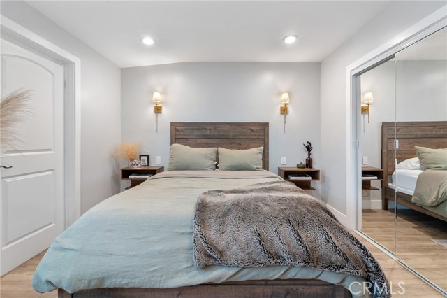 Detail Gallery Image 27 of 40 For 7316 Colbath, Van Nuys,  CA 91405 - 3 Beds | 3 Baths