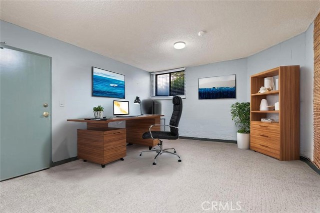 21730 Marylee Street, Woodland Hills CA: https://media.crmls.org/medias/69007c10-2ce4-4c2f-a70b-1098fbdd227d.jpg
