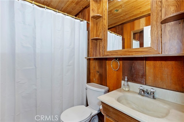 Detail Gallery Image 14 of 27 For 43555 Sand Canyon Rd, Big Bear Lake,  CA 92315 - 3 Beds | 2 Baths