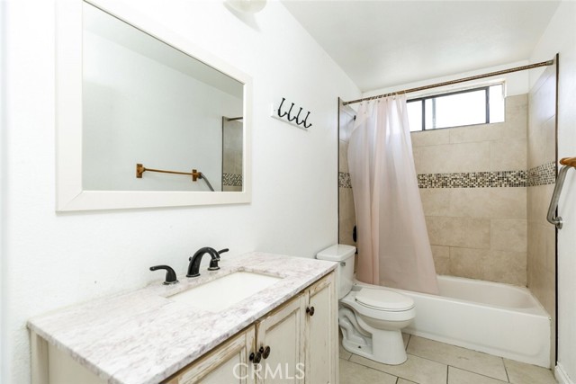 Detail Gallery Image 10 of 30 For 38633 Angele Trumpet Ct, Palmdale,  CA 93550 - 4 Beds | 3 Baths