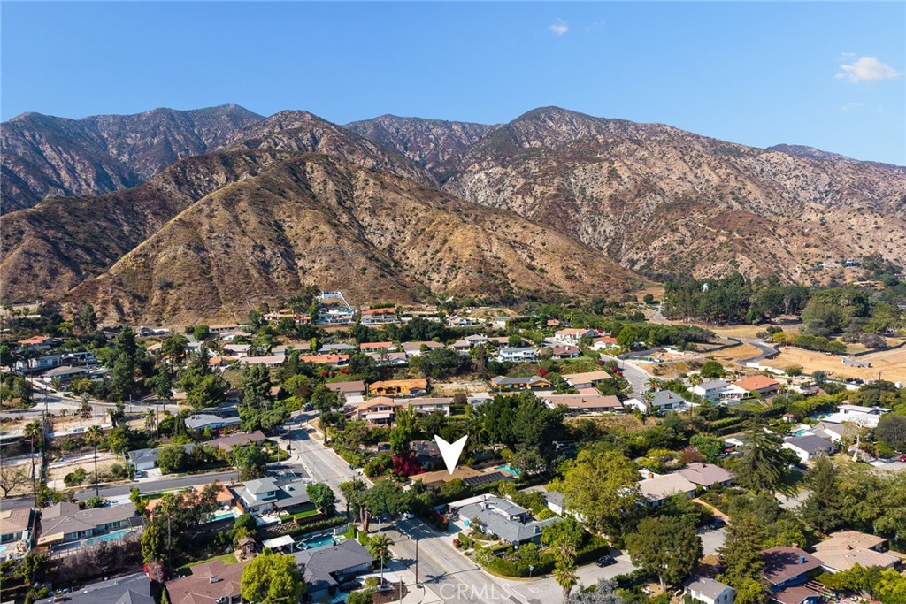 https://media.crmls.org/medias/6901e91d-9d35-4892-bd03-d4d6a6457122.jpg?preset=X-Large