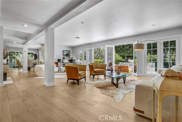 Detail Gallery Image 12 of 41 For 4936 Matula Dr, Tarzana,  CA 91356 - 3 Beds | 3 Baths