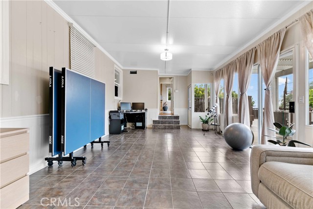 3348 Burritt Way, La Crescenta CA: https://media.crmls.org/medias/6902294f-12ff-431a-a232-903b42b53228.jpg