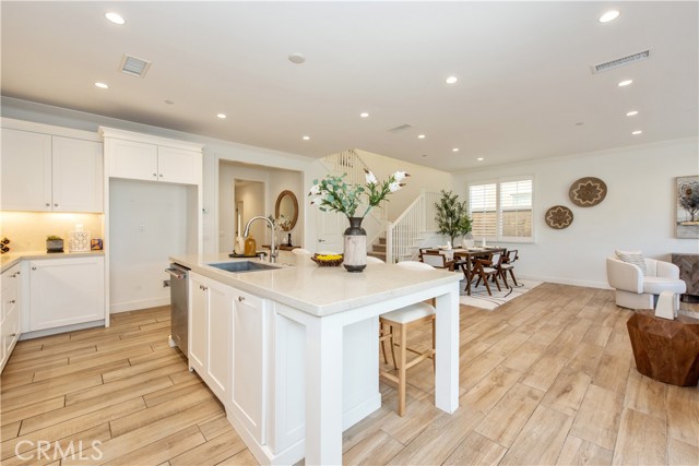 Detail Gallery Image 8 of 31 For 111 Omar, Irvine,  CA 92620 - 4 Beds | 3 Baths