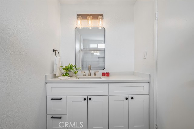 4543 W 168th Street, Lawndale CA: https://media.crmls.org/medias/690383b1-c353-4d38-a330-84e4ccae3d7f.jpg