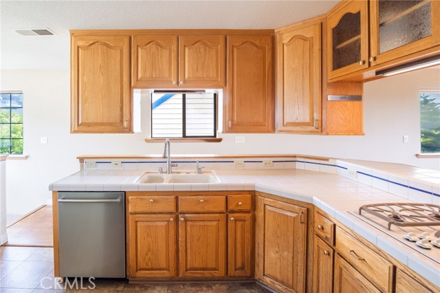 2761 Hemlock Avenue, Morro Bay CA: https://media.crmls.org/medias/6903b79a-e2b5-4a97-b862-ca03ef370f6b.jpg
