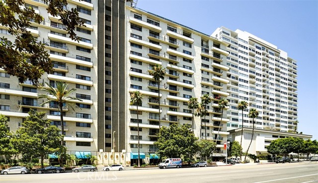 Detail Gallery Image 1 of 19 For 10535 Wilshire Bld #501,  Los Angeles,  CA 90024 - 2 Beds | 2 Baths
