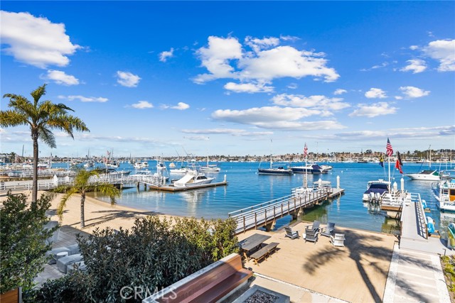 Detail Gallery Image 21 of 32 For 1509 E Bay Ave, Newport Beach,  CA 92661 - 4 Beds | 4/1 Baths