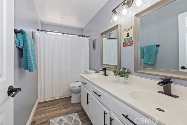 21269 Chardonnay Drive, Apple Valley CA: https://media.crmls.org/medias/690432c7-f0d3-4107-a902-f9bb0c613ffb.jpg