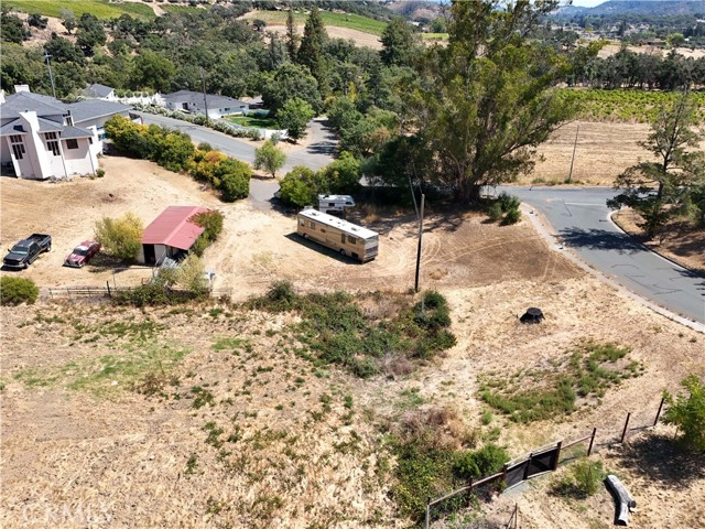 852 Los Alamos Road, Santa Rosa CA: https://media.crmls.org/medias/6904be00-bd5b-4198-8451-1ac1d6a715b8.jpg