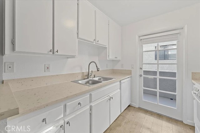 Detail Gallery Image 7 of 16 For 350 Tile Ave, Long Beach,  CA 90802 - – Beds | – Baths