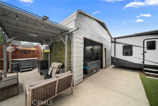 22353 Roscoe Boulevard, West Hills CA: https://media.crmls.org/medias/6904f73b-e867-4f4b-9e14-3cd8e573b940.jpg