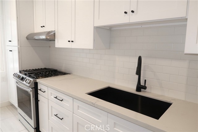 Detail Gallery Image 2 of 10 For 5553 Fulcher Ave #2,  North Hollywood,  CA 91601 - 1 Beds | 1 Baths