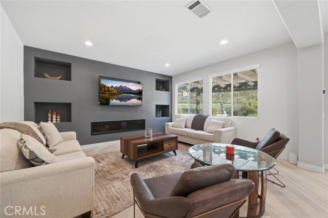 Detail Gallery Image 15 of 48 For 32783 Bijan Ct, Temecula,  CA 92592 - 5 Beds | 3/1 Baths