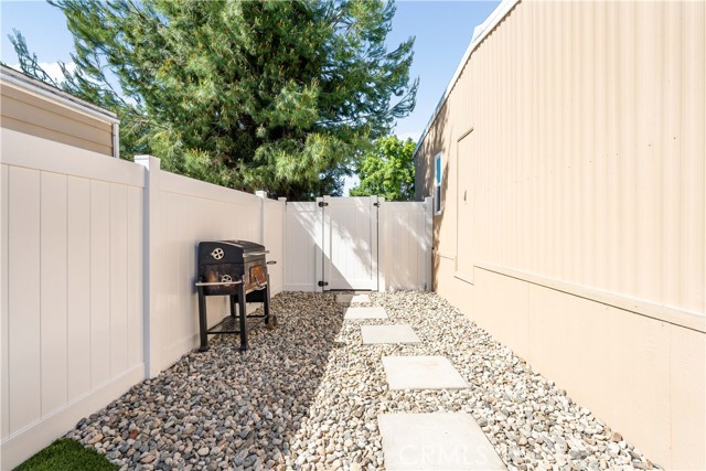 Detail Gallery Image 18 of 27 For 17350 Temple Ave #154,  La Puente,  CA 91744 - 3 Beds | 2 Baths