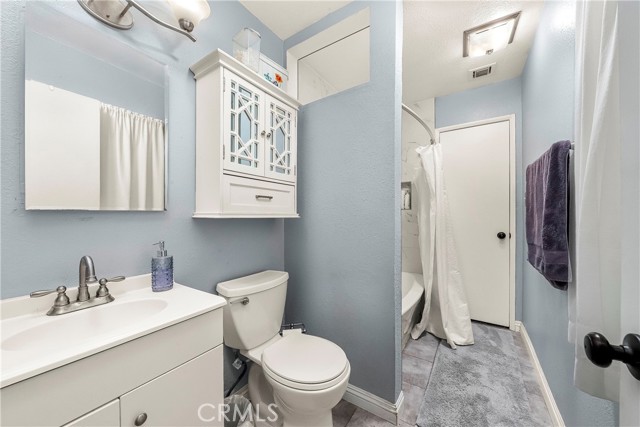 45532 Elm Avenue, Lancaster CA: https://media.crmls.org/medias/6906a283-5d21-45e0-b2c8-cb2785679721.jpg