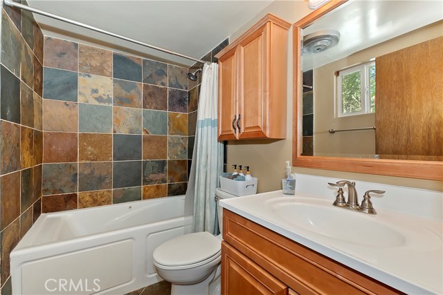 Detail Gallery Image 27 of 39 For 42972 Falls Ave, Big Bear Lake,  CA 92315 - 2 Beds | 3 Baths