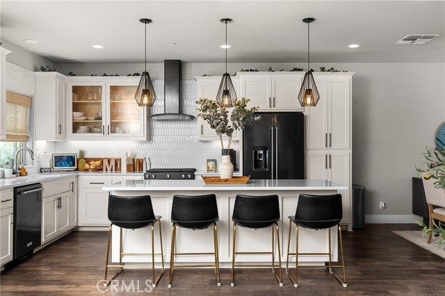 Detail Gallery Image 5 of 48 For 47 Jersey Brown, Chico,  CA 95973 - 3 Beds | 3 Baths