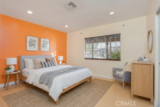 Detail Gallery Image 13 of 50 For 1420 N Frederic, Burbank,  CA 91505 - 3 Beds | 2/1 Baths