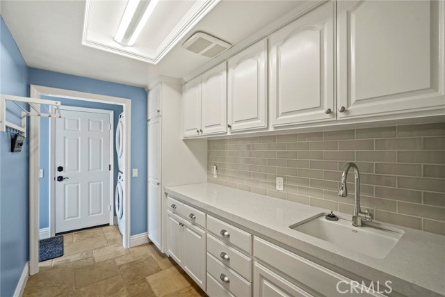 1 New Haven, Laguna Niguel CA: https://media.crmls.org/medias/69076ace-b76a-4d82-b9d9-22ab712d4bd3.jpg
