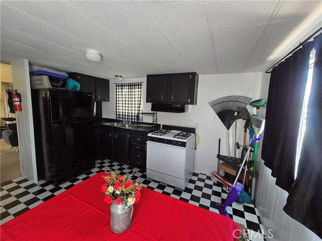Detail Gallery Image 4 of 4 For 1000 Windy Pass Rd #130,  Barstow,  CA 92311 - 2 Beds | 1 Baths