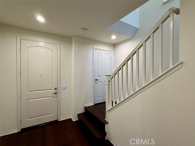 Detail Gallery Image 8 of 22 For 310 Bronze, Irvine,  CA 92618 - 3 Beds | 2/1 Baths