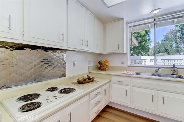 Detail Gallery Image 14 of 49 For 125 via Estrada #B,  Laguna Woods,  CA 92637 - 2 Beds | 1 Baths