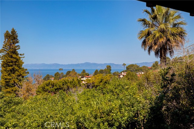 1341 Via Zumaya, Palos Verdes Estates, California 90274, 5 Bedrooms Bedrooms, ,6 BathroomsBathrooms,Residential,Sold,Via Zumaya,SB23049642