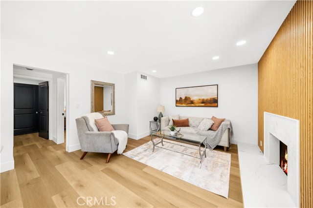 25011 Mammoth Circle, Lake Forest CA: https://media.crmls.org/medias/6908cf19-e48d-4592-ad23-3044db5f1acb.jpg