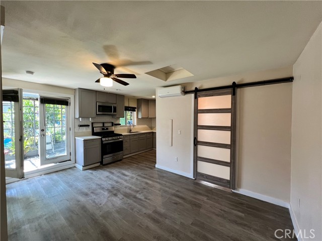 10709 Wheelock Circle, Whittier CA: https://media.crmls.org/medias/6908eb17-9c6d-47d8-8d5d-3556bbe406bd.jpg
