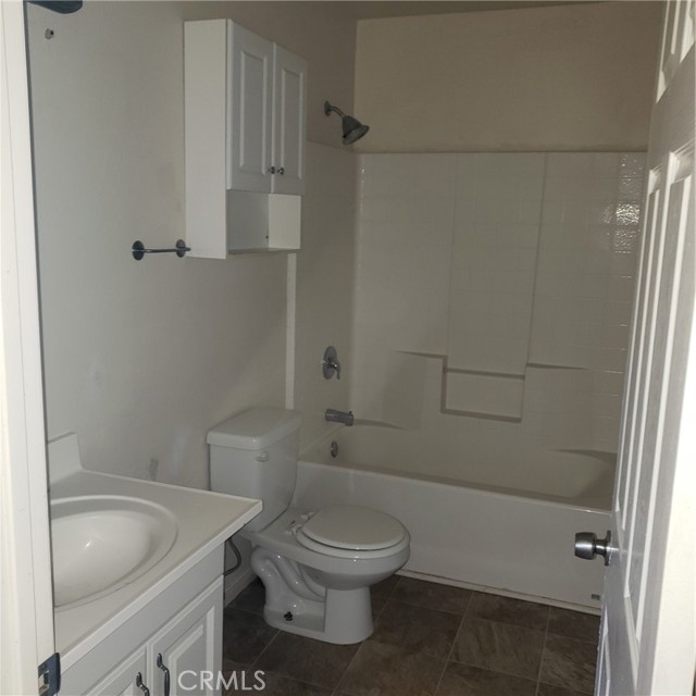 Detail Gallery Image 8 of 17 For 720 E Big Bear, Big Bear City,  CA 92314 - – Beds | – Baths