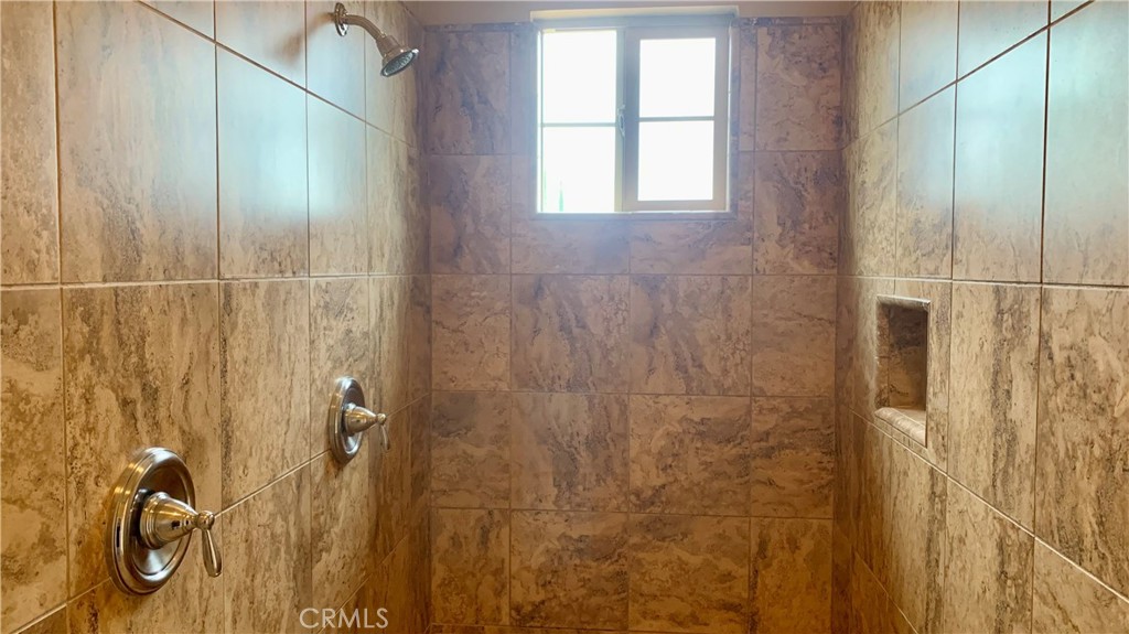 https://media.crmls.org/medias/690a0758-8950-42b6-aedf-0673011bef79.jpg?preset=X-Large