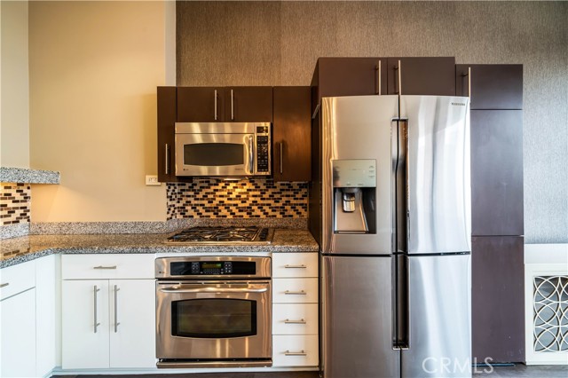 Detail Gallery Image 5 of 20 For 1100 Wilshire Bld #2707,  Los Angeles,  CA 90017 - 1 Beds | 1 Baths