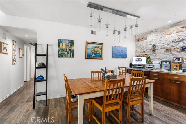 Detail Gallery Image 5 of 26 For 16512 Blackbeard Ln #200,  Huntington Beach,  CA 92649 - 3 Beds | 2 Baths